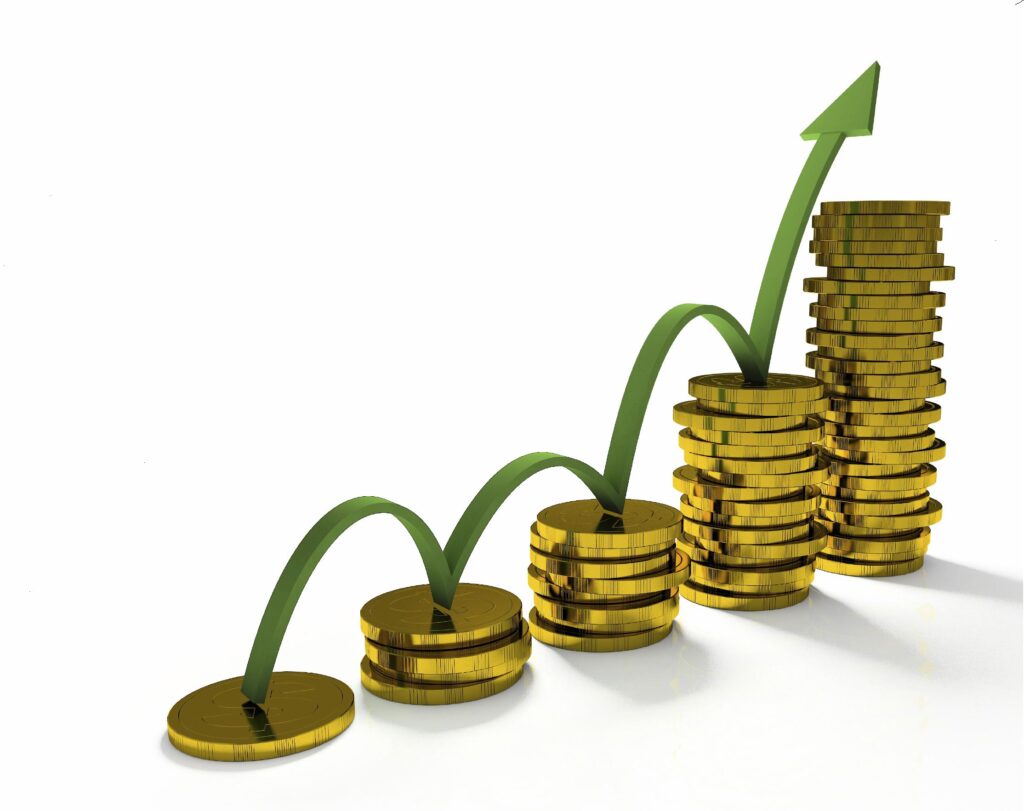 Interest Rates and Returns ON: Gold ETFs